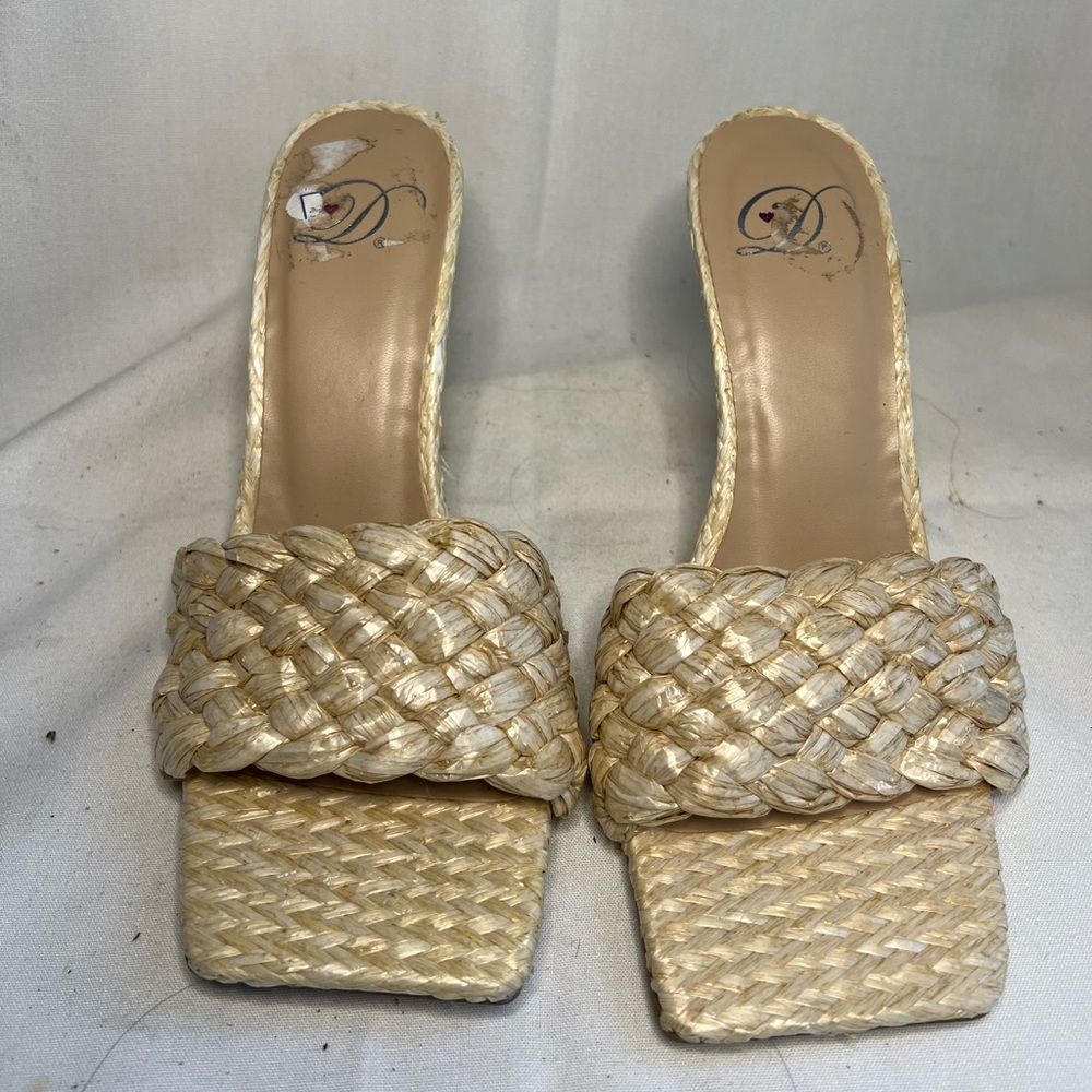 Stylish wicker heels ✨✨✨